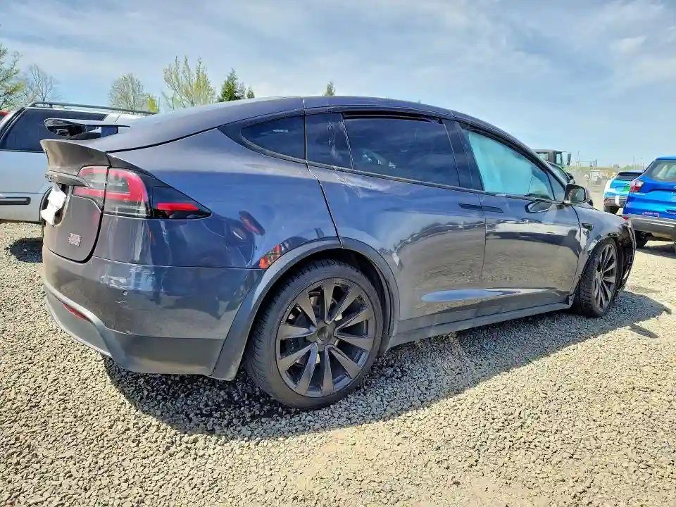 7SAXCBE61NF359125 2022 TESLA MODEL X-2