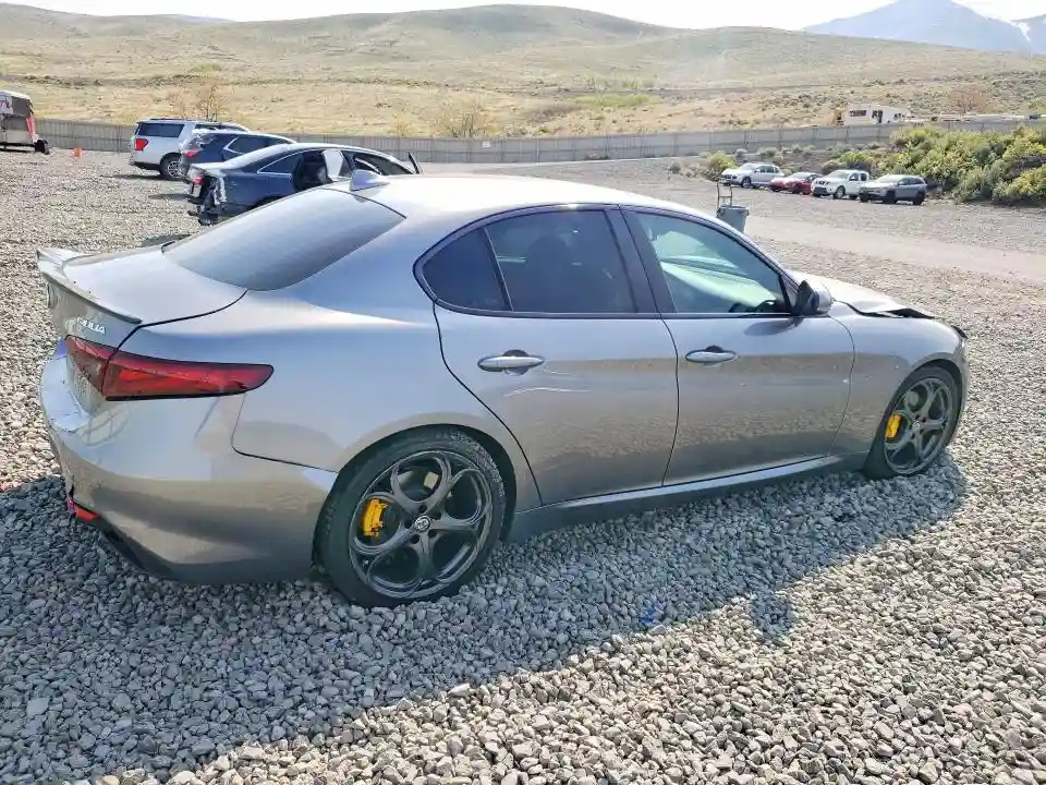 ZARFAMBN3K7605816 2019 ALFA ROMEO GIULIA-2
