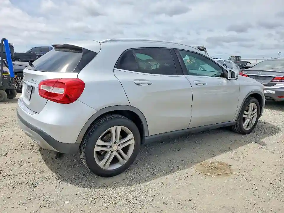 WDCTG4GB7FJ094415 2015 MERCEDES-BENZ GLA-CLASS-2