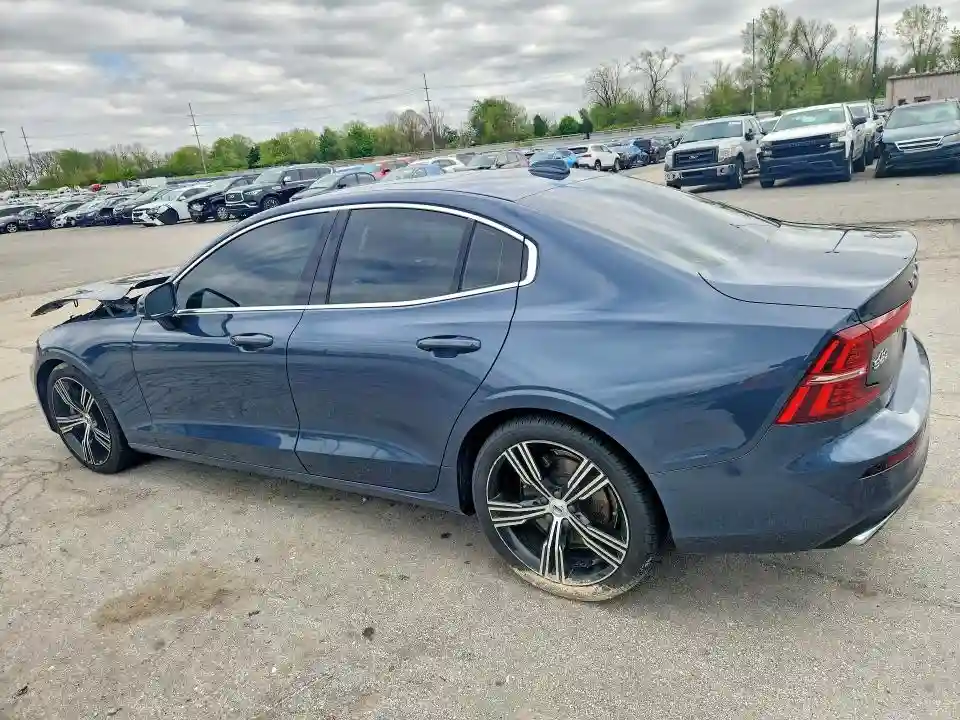 7JRA22TL9KG013096 2019 VOLVO S60-1