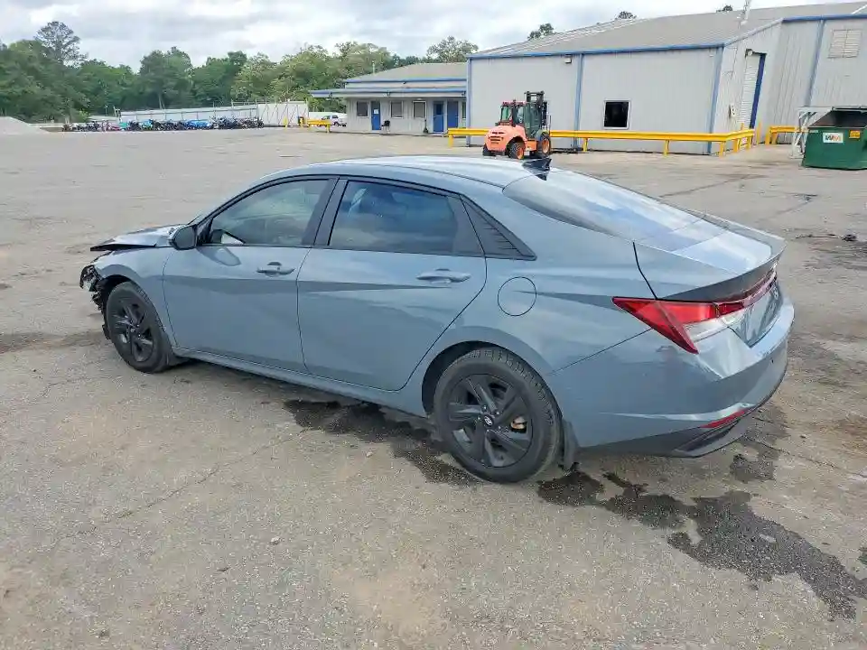 KMHLM4AG7NU270665 2022 HYUNDAI ELANTRA-1