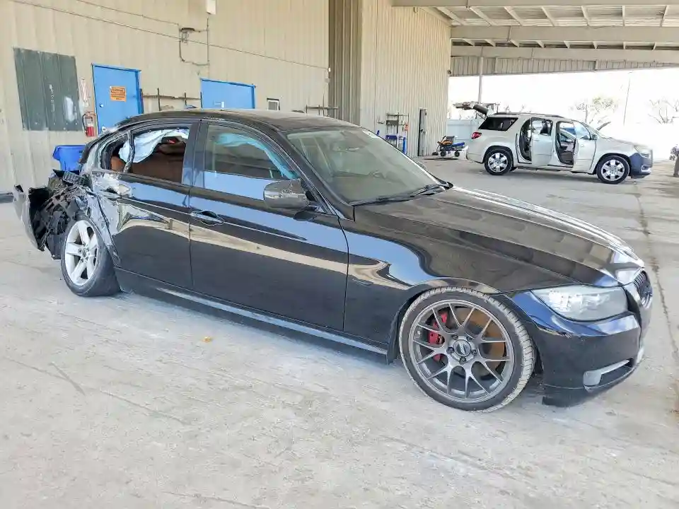 WBAPM5C57BE578459 2011 BMW 3 SERIES-3