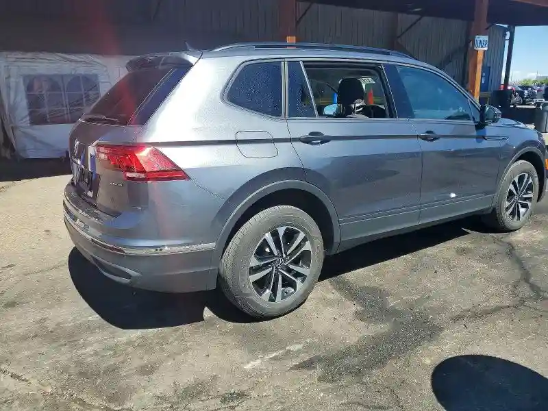 3VVFB7AX0PM103890 2023 VOLKSWAGEN TIGUAN-2