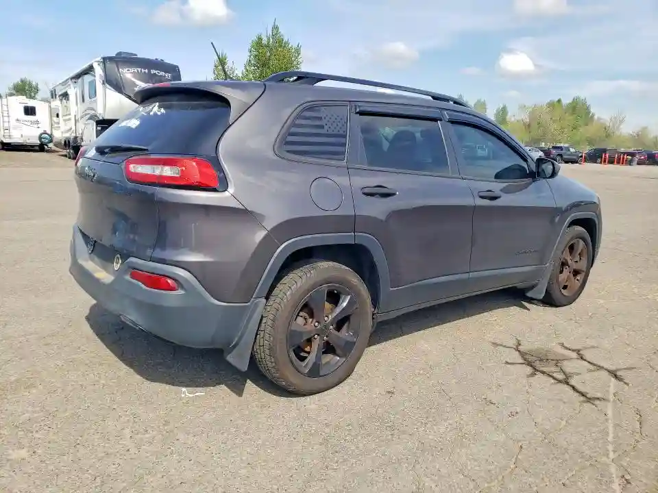 1C4PJLAB7HW586069 2017 JEEP CHEROKEE-2