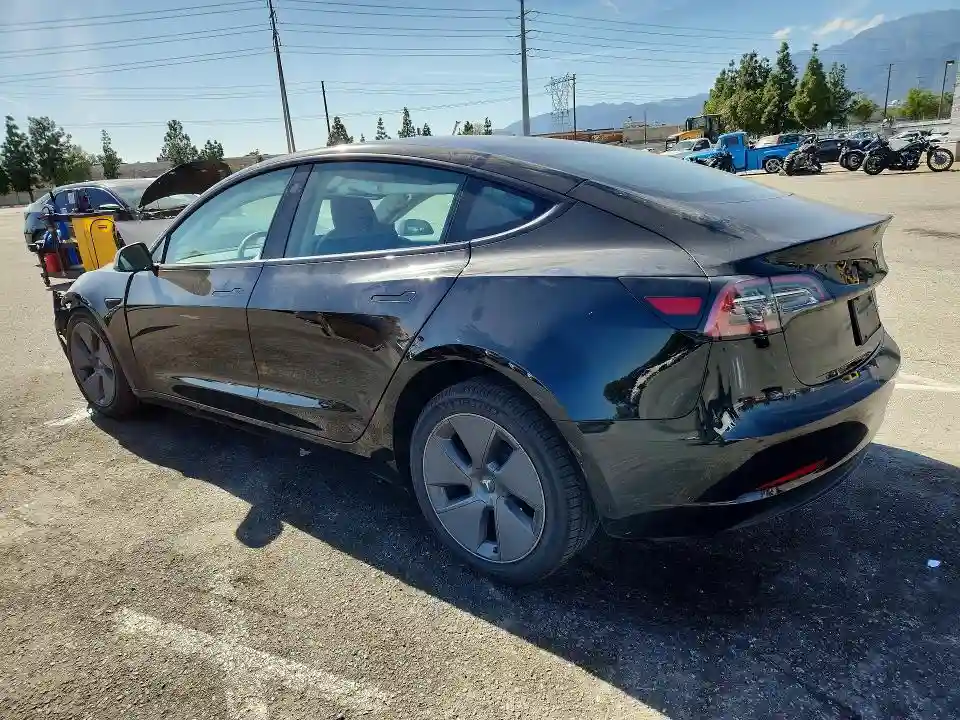 5YJ3E1EA8PF612030 2023 TESLA MODEL 3-1