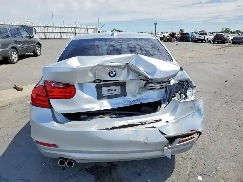 WBA3C1C57EK114961 2014 BMW 3 SERIES-5