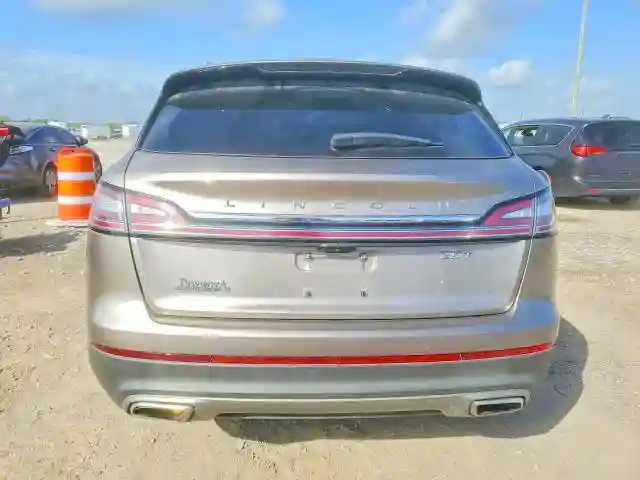 2LMPJ6K92KBL18911 2019 LINCOLN NAUTILUS-5
