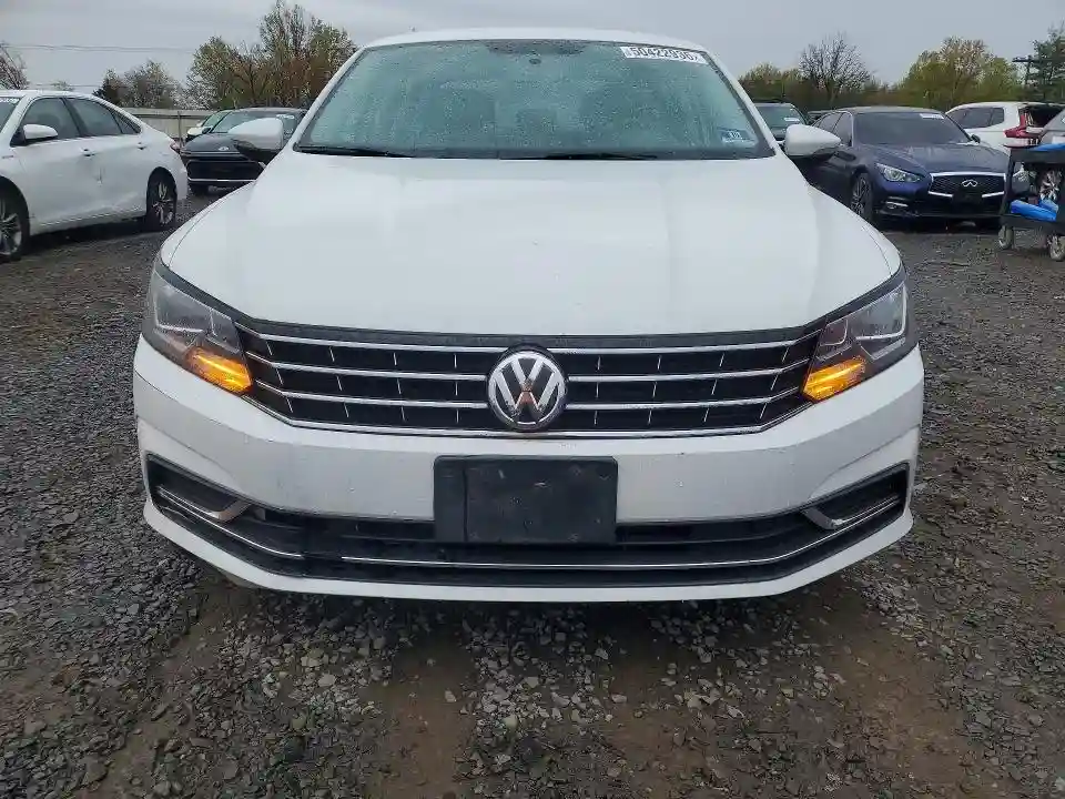 1VWAT7A30HC080971 2017 VOLKSWAGEN PASSAT-4