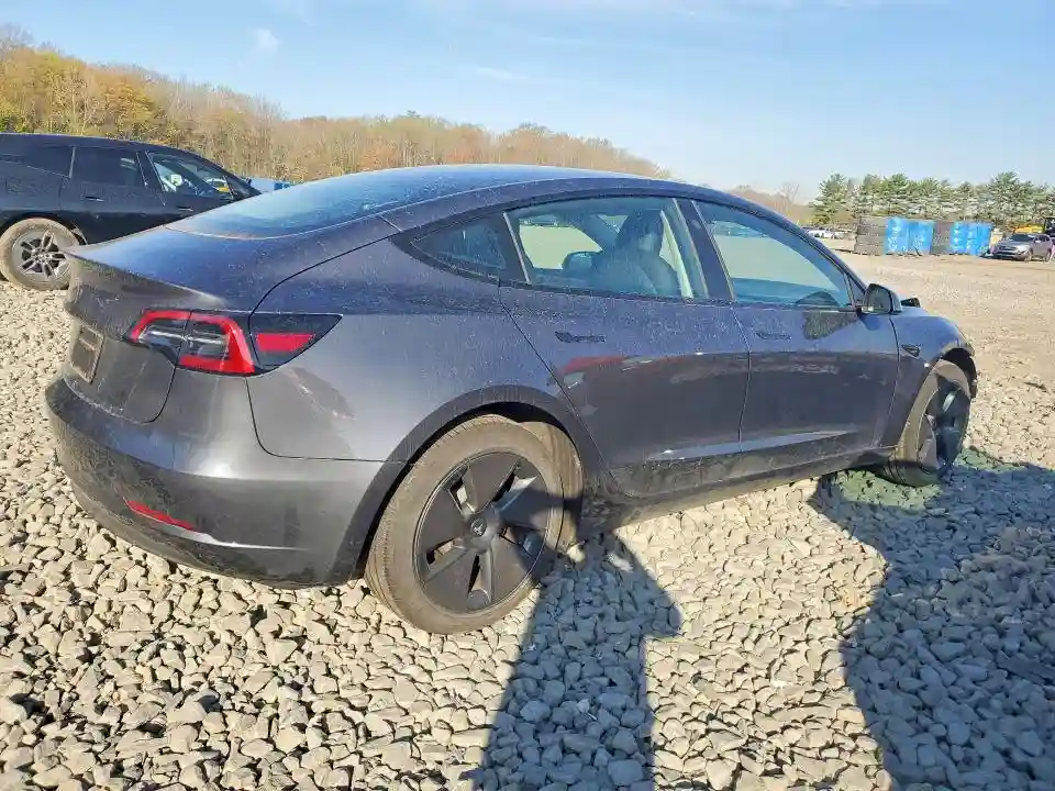 5YJ3E1EAXPF672889 2023 TESLA MODEL 3-2