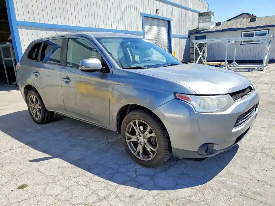 JA4AZ3A37EZ015516 2014 MITSUBISHI OUTLANDER-3