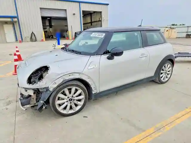 WMWXP7C3XH3B94555 2017 MINI COOPER-0