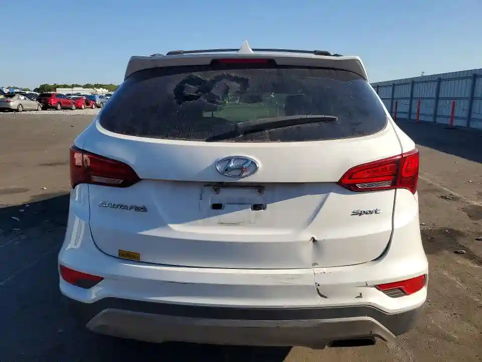 5NMZU3LBXJH066633 2018 HYUNDAI SANTA FE-5