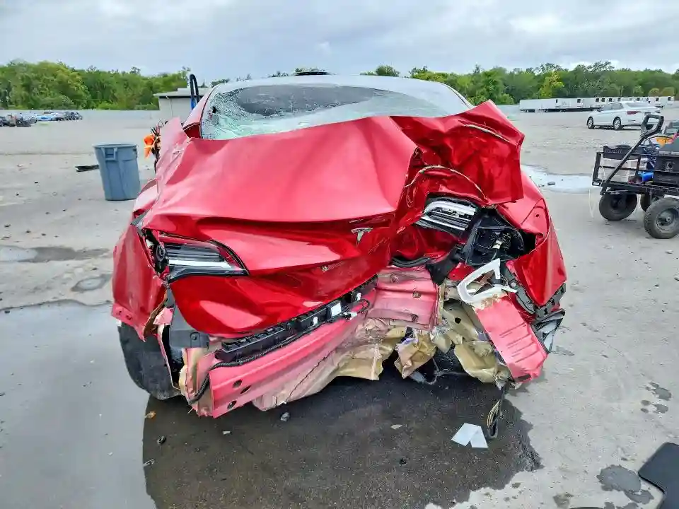 5YJ3E1EA2PF553220 2023 TESLA MODEL 3-5
