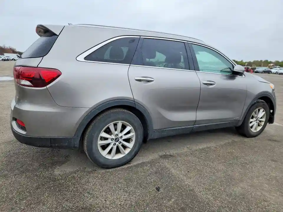 5XYPGDA35KG436138 2019 KIA SORENTO-2