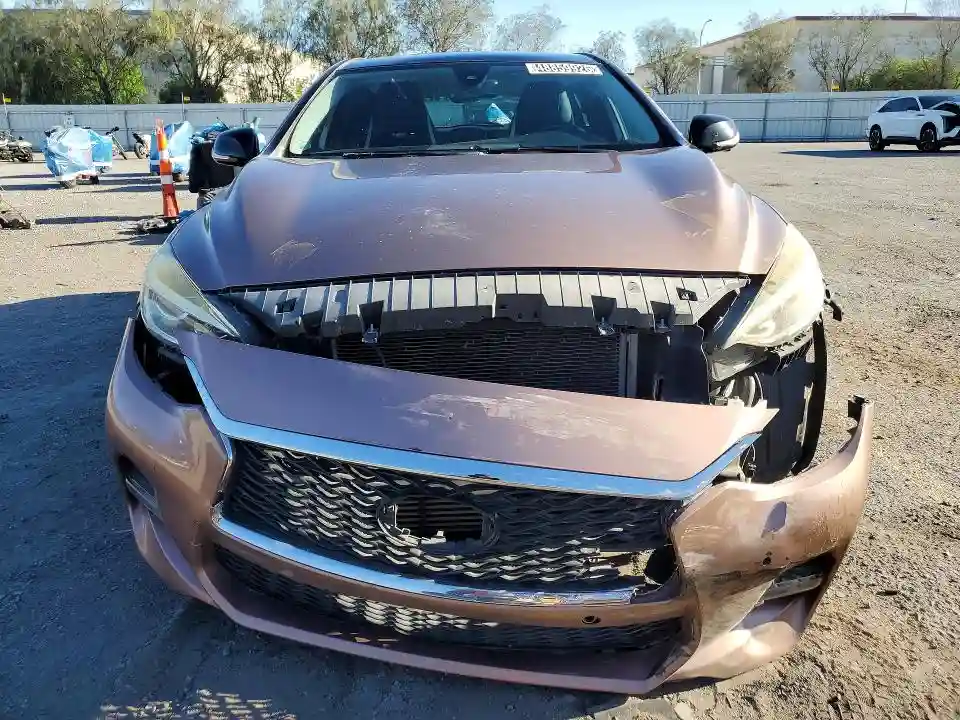 SJKCH5CP6JA046176 2018 INFINITI QX30-4