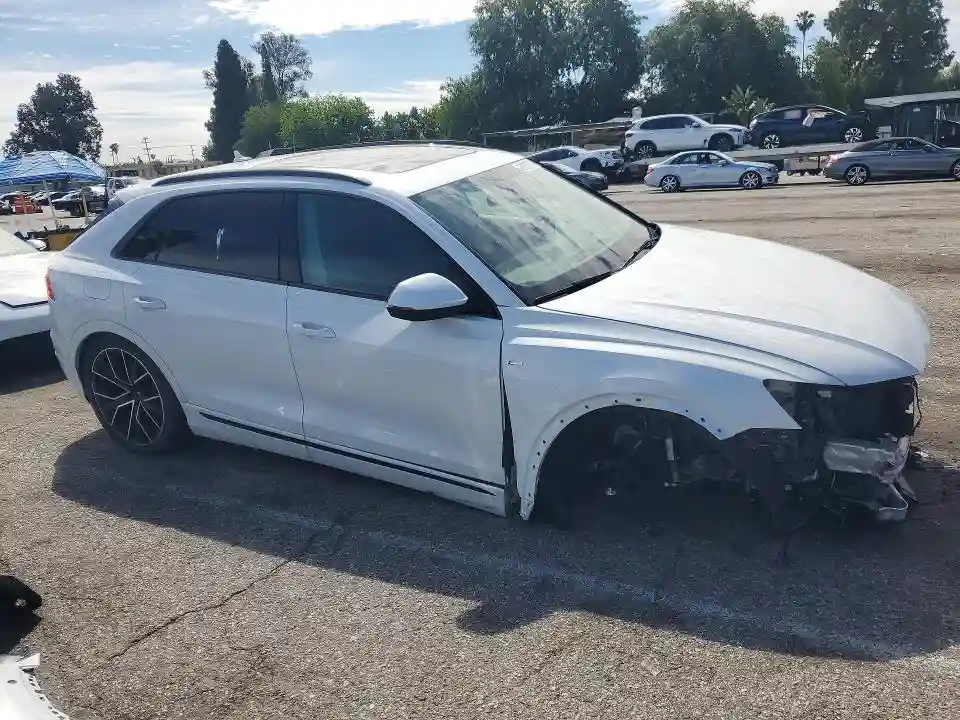 WA1EVBF15PD013326 2023 AUDI Q8-3