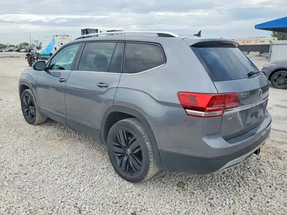 1V2DR2CA1JC589789 2018 VOLKSWAGEN ATLAS-1