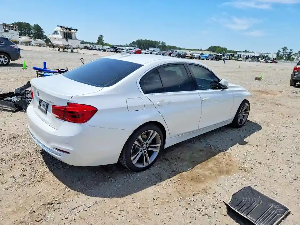 WBA8B9G35HNU54869 2017 BMW 3 SERIES-2