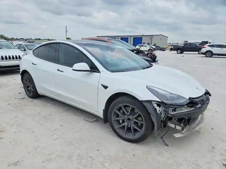 5YJ3E1EA6PF395724 2023 TESLA MODEL 3-3