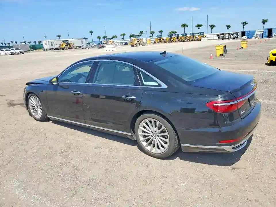 WAU8DAF85KN017664 2019 AUDI A8-1