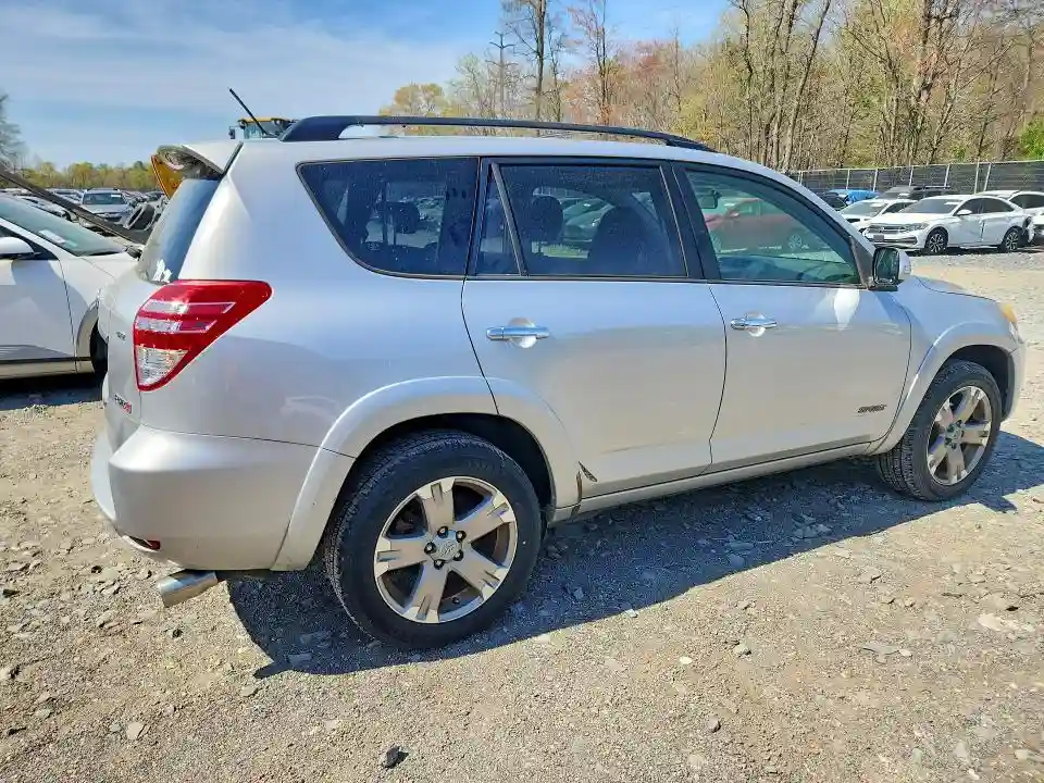 JTMRK4DV6B5099380 2011 TOYOTA RAV4-2