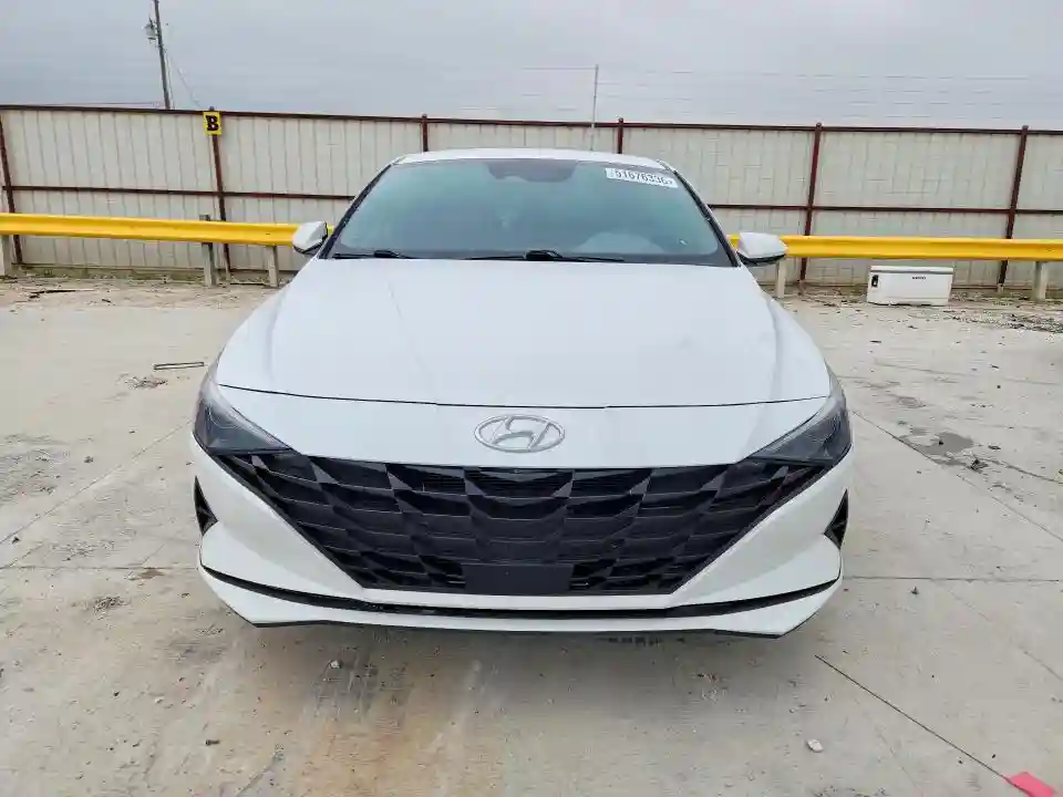 5NPLS4AG9NH068138 2022 HYUNDAI ELANTRA-4