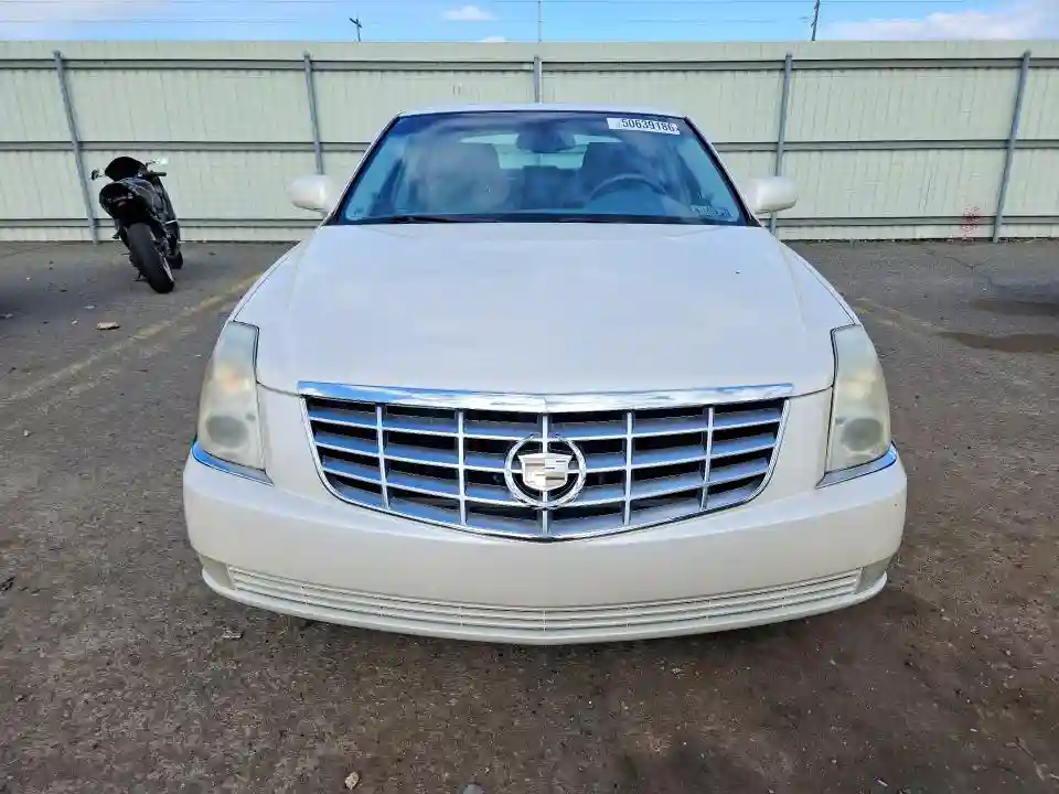 1G6KA5EYXAU124727 2010 CADILLAC DTS-4