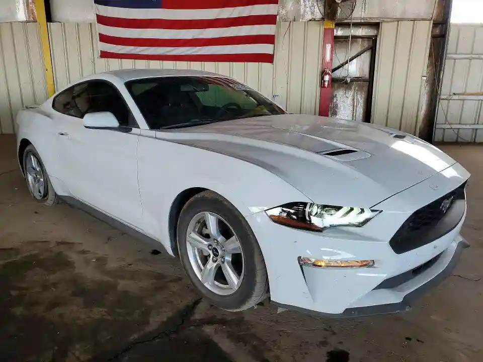 1FA6P8TH4J5176646 2018 FORD MUSTANG-3
