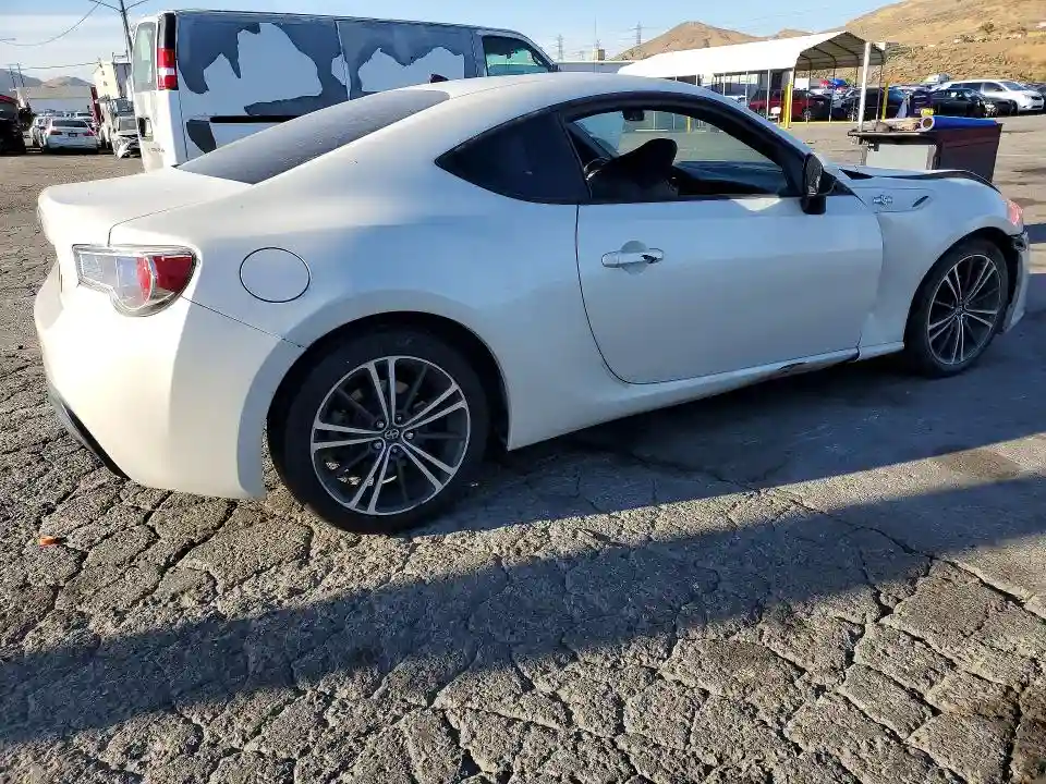 JF1ZNAA13D1722123 2013 SCION FRS-2