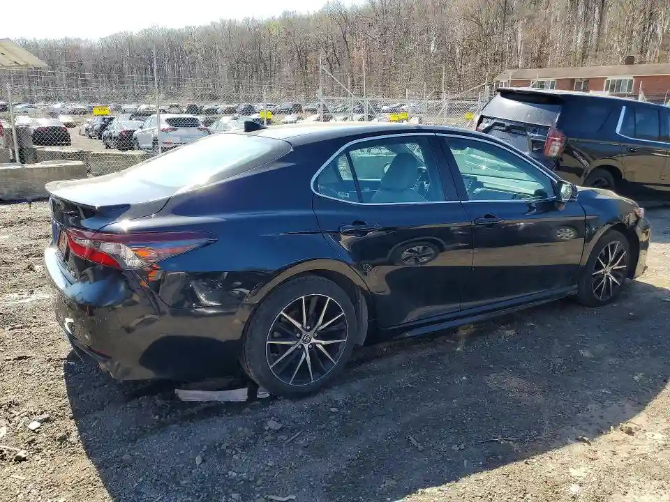 4T1G11AK9NU679425 2022 TOYOTA CAMRY-2
