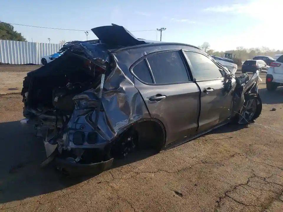 ZASFAKNN1J7C17807 2018 ALFA ROMEO STELVIO-2