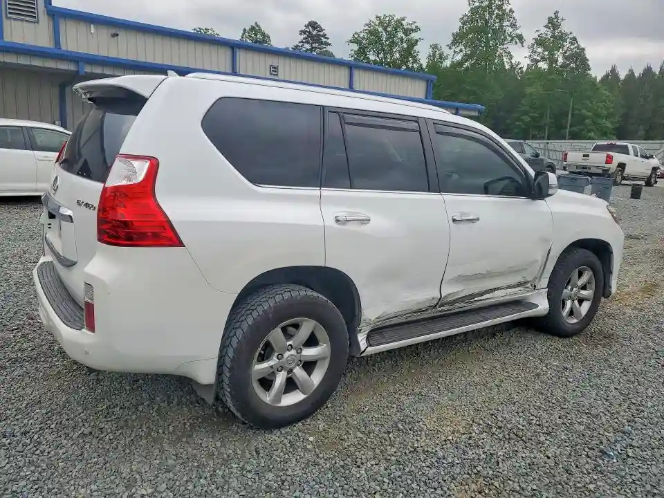 JTJBM7FX7B5032957 2011 LEXUS GX-2
