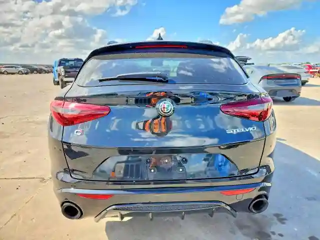 ZASPAKBN2N7D24704 2022 ALFA ROMEO STELVIO-5