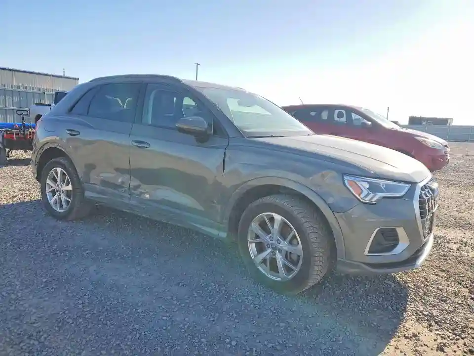 WA1AECF32M1007034 2021 AUDI Q3-3