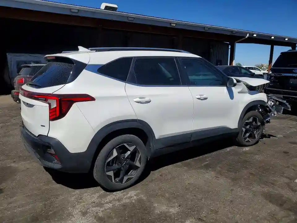 KNDERCAA0R7646731 2024 KIA SELTOS-2