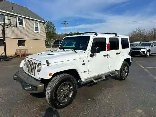 1C4BJWEG9HL537281 2017 JEEP WRANGLER-0