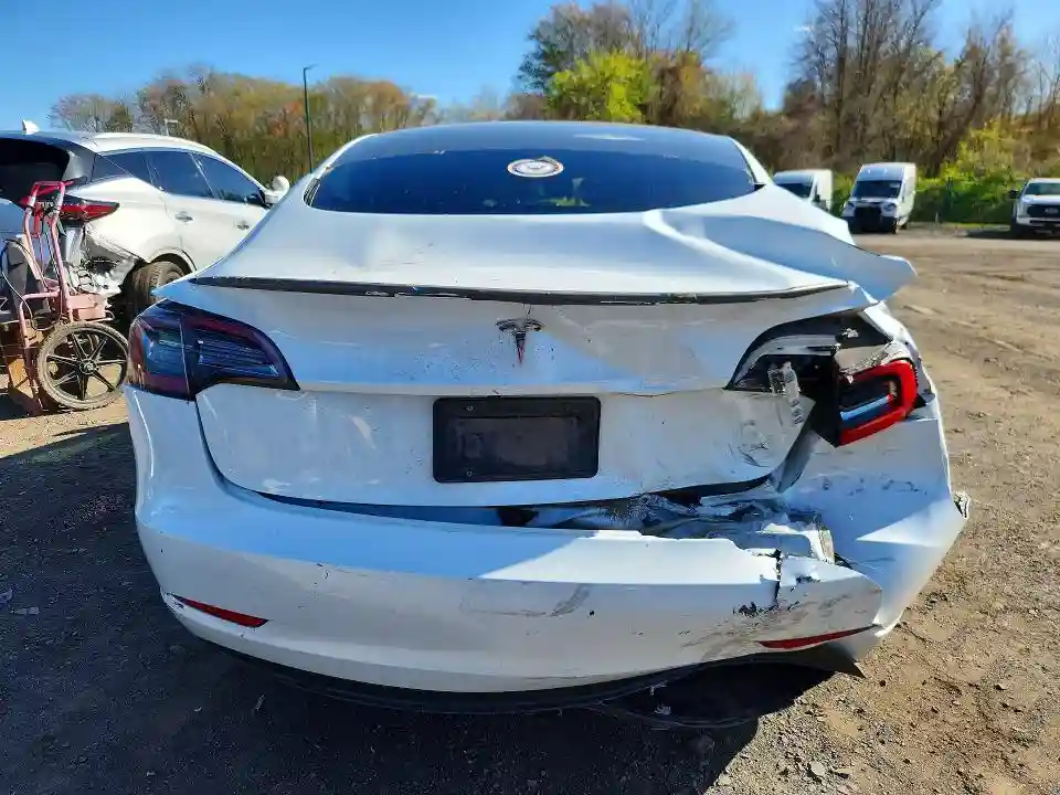 5YJ3E1EC7PF486034 2023 TESLA MODEL 3-5