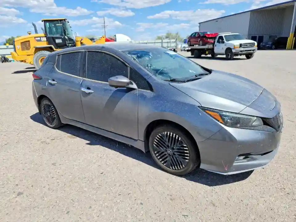 1N4CZ1CV7PC560760 2023 NISSAN LEAF-3