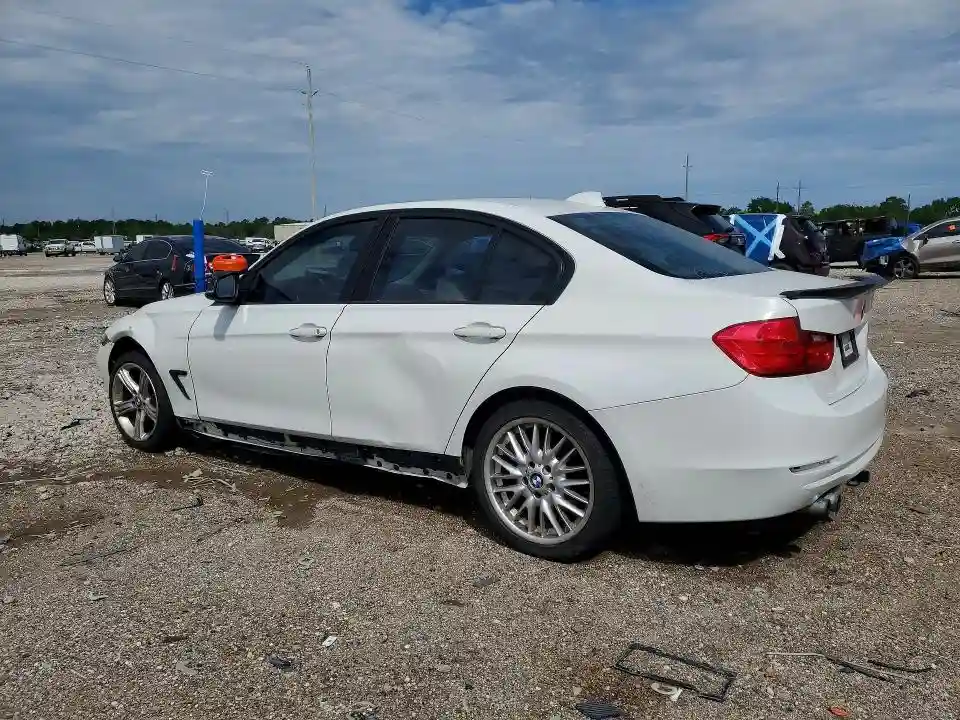 WBA3A5G52CNP16279 2012 BMW 3 SERIES-1