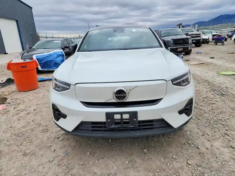 YV4ED3GL7P2053639 2023 VOLVO C40-4