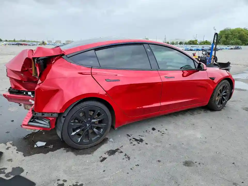 5YJ3E1EA2PF553220 2023 TESLA MODEL 3-2