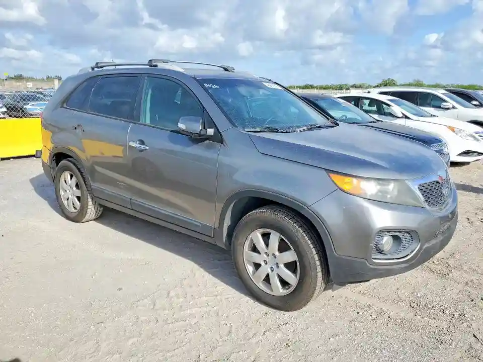 5XYKT3A63CG206447 2012 KIA SORENTO-3