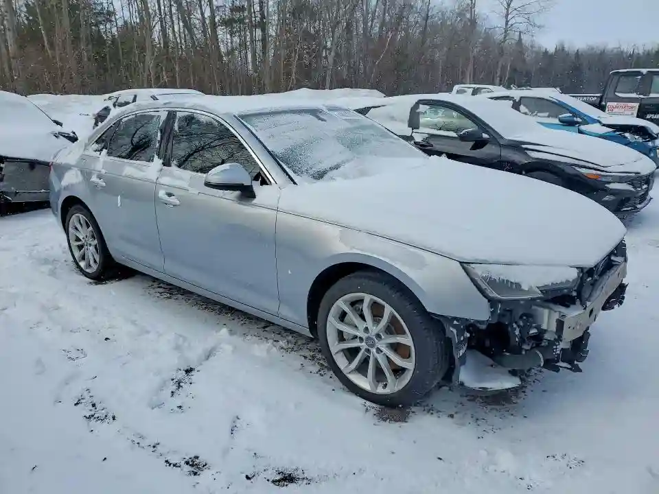 WAUBNAF43HN004596 2017 AUDI A4-3