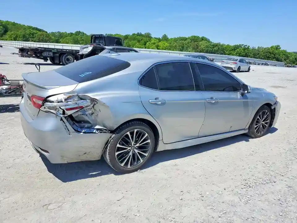 4T1G11AK6LU504126 2020 TOYOTA CAMRY-2