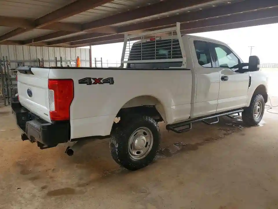 1FT7X2B64HEE84390 2017 FORD F250-2