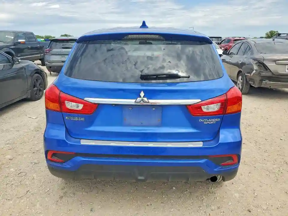 JA4AP3AU0JU016948 2018 MITSUBISHI OUTLANDER-5