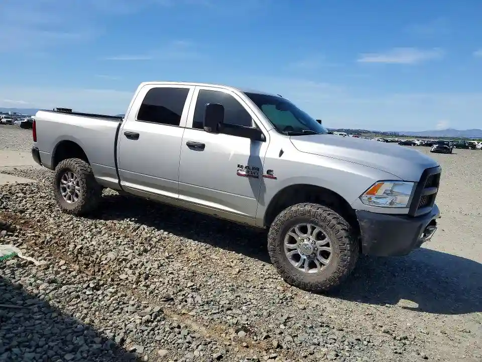 3C6UR5CL1HG740469 2017 RAM 2500-3