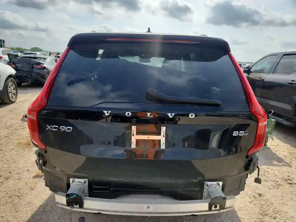 YV4M12PJ1S1337053 2025 VOLVO XC90-5