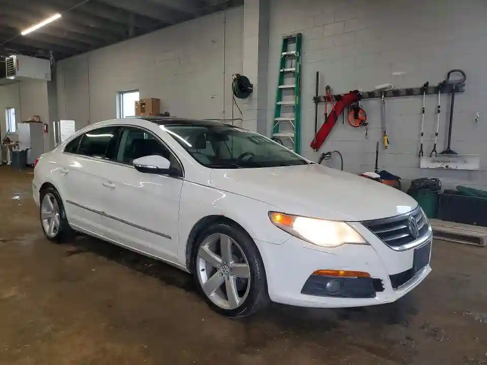 WVWHN7AN6BE718035 2011 VOLKSWAGEN CC-3
