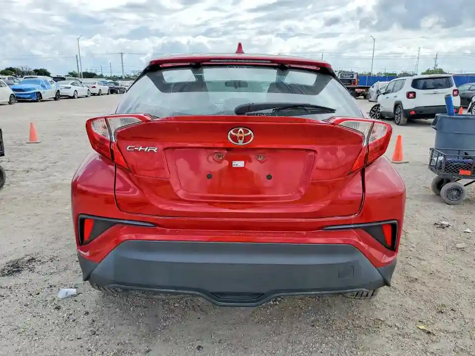 NMTKHMBX2LR118635 2020 TOYOTA C-HR LE-5